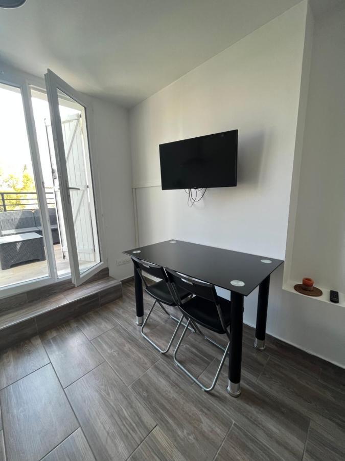Appartement 4 Personnes, Aeroport Marseille Marignane Buitenkant foto